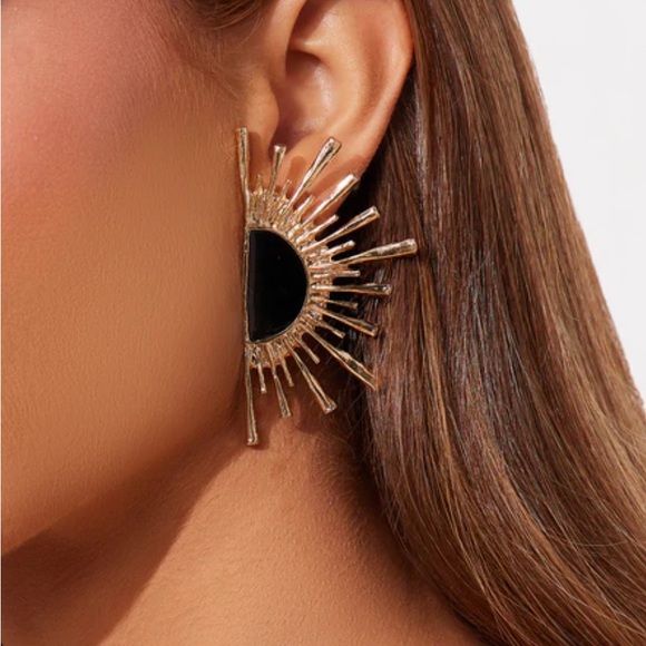 Fashion Nova Sun Gazing Earrings - Picture 2 of 4